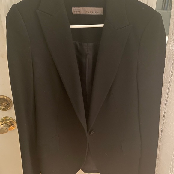 Zara Basic Blazer - Picture 3 of 4